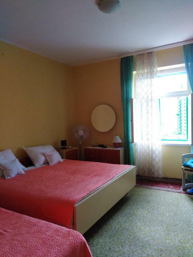 Apartments Antonia สปลิท ภายนอก รูปภาพ